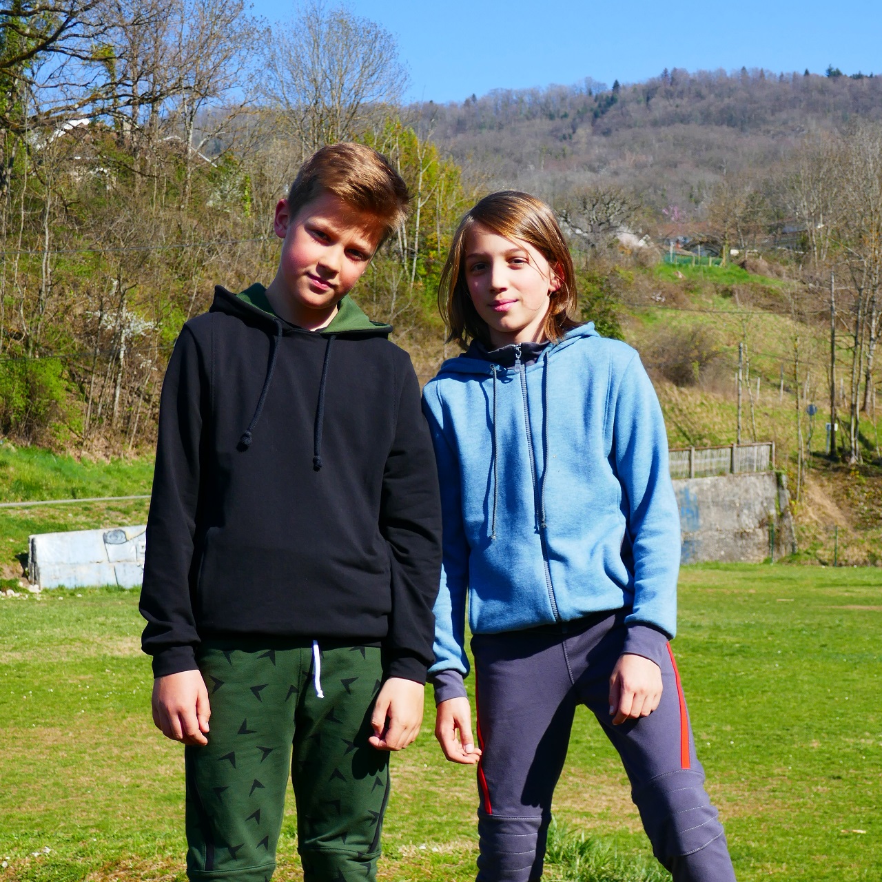 Sweat enfant à capuche Pas de nature Arbre